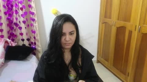 Snapshot of lovely_trix_ chatting on January 2025 11:43:02 AM Trix online show from January 2025 11:43:02 AM