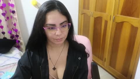 Snapshot of lovely_trix_ chatting on February 2025 11:45:02 AM Trix online show from February 2025 11:45:02 AM