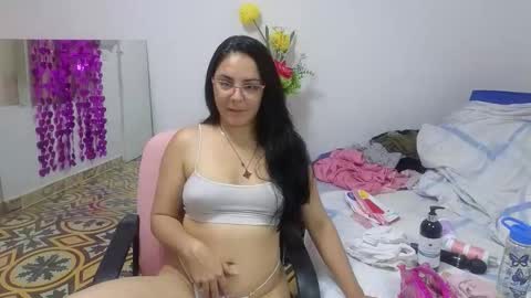 Snapshot of lovely_trix_ chatting on September 2025 03:26:02 PM Trix online show from September 2025 03:26:02 PM