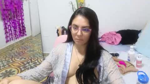 Snapshot of lovely_trix_ chatting on October 2025 12:13:02 PM Trix online show from October 2025 12:13:02 PM