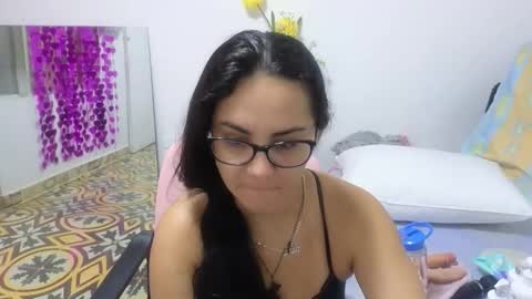 Snapshot of lovely_trix_ chatting on October 2025 11:43:02 AM Trix online show from October 2025 11:43:02 AM
