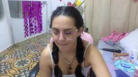 Snapshot of lovely_trix_ chatting on November 2025 11:42:02 AM Trix online show from November 2025 11:42:02 AM