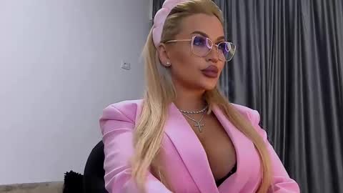 PrAllinXXXa online show from January 2026 10:46:01 PM