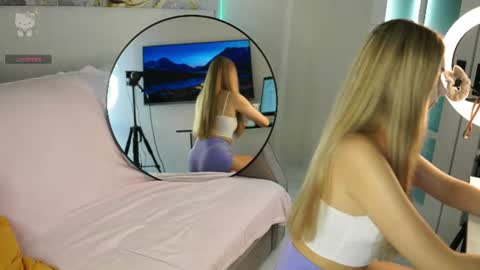 Snapshot of lovelygracee chatting on June 2026 03:22:02 PM lovelygracee online show from June 2026 03:22:02 PM