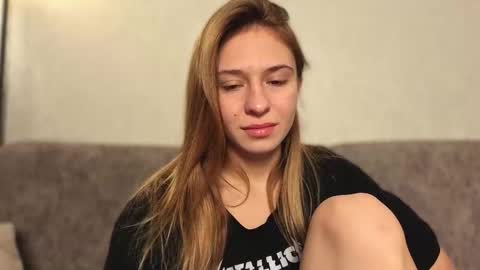 Snapshot of lovelykatea chatting on October 2025 12:17:02 PM Kate only online show from October 2025 12:17:02 PM