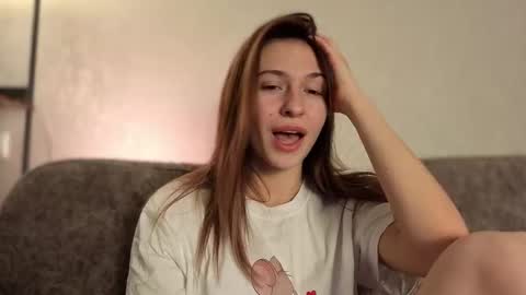 Snapshot of lovelykatea chatting on November 2025 02:06:01 PM Kate only online show from November 2025 02:06:01 PM