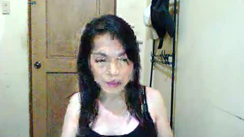 lovelykimts32 online show from November 2025 01:21:02 PM