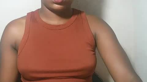 lovelylarra online show from February 2026 06:48:01 PM