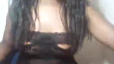 lovelylarra online show from February 2026 07:04:02 AM