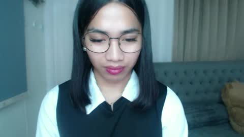 lovelymae18 online show from March 2026 10:49:01 PM