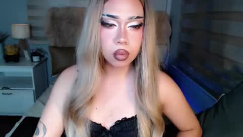 Snapshot of lovelymarie69 chatting on November 2025 06:40:02 PM Rebeca online show from November 2025 06:40:02 PM