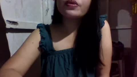 Snapshot of lovelymocha27 chatting on January 2025 02:19:01 PM lovelymocha27s online show from January 2025 02:19:01 PM