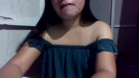 Snapshot of lovelymocha27 chatting on November 2025 08:00:01 PM lovelymocha27s online show from November 2025 08:00:01 PM