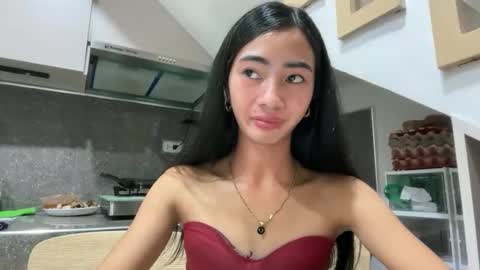 lovelyours_kishia online show from April 2026 11:58:01 AM