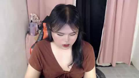 Snapshot of lovelypinaychubsx chatting on February 2026 11:20:01 PM lovely online show from February 2026 11:20:01 PM