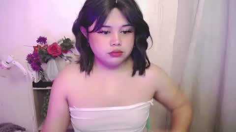 Snapshot of lovelypinaychubsx chatting on May 2026 05:51:01 PM lovely online show from May 2026 05:51:01 PM