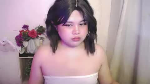 Snapshot of lovelypinaychubsx chatting on May 2026 07:25:01 AM lovely online show from May 2026 07:25:01 AM