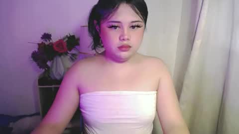 Snapshot of lovelypinaychubsx chatting on May 2026 05:49:01 AM lovely online show from May 2026 05:49:01 AM