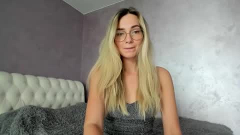 Snapshot of lovelyrose135 chatting on October 2025 11:20:02 AM Lovely Rose online show from October 2025 11:20:02 AM