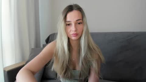Snapshot of lovelyrose135 chatting on May 2026 11:14:01 AM Lovely Rose online show from May 2026 11:14:01 AM