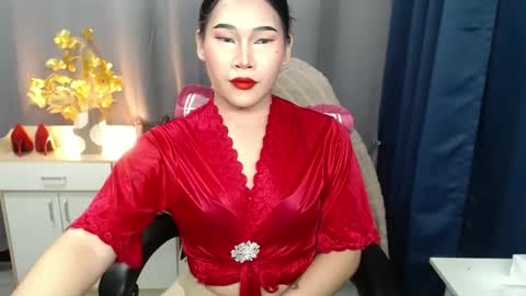 STWEET LINA online show from February 2025 12:24:02 PM