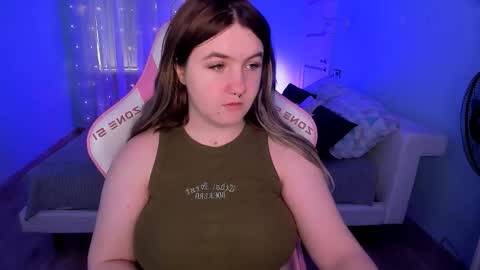 Julia  online show from February 2026 05:52:01 AM