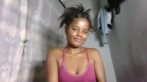 lovemarie08 online show from April 2026 12:24:02 AM