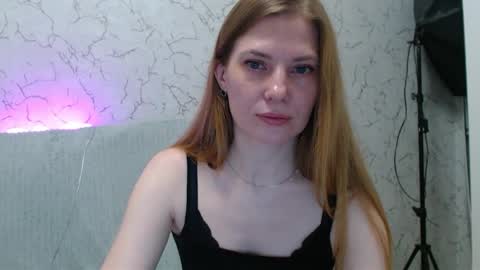 Snapshot of lovepeanutgirl chatting on November 2025 03:45:02 PM Mary Love online show from November 2025 03:45:02 PM