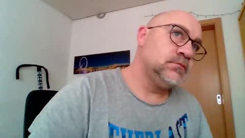 Snapshot of lover010983 chatting on March 2025 08:08:01 AM lover010983 online show from March 2025 08:08:01 AM