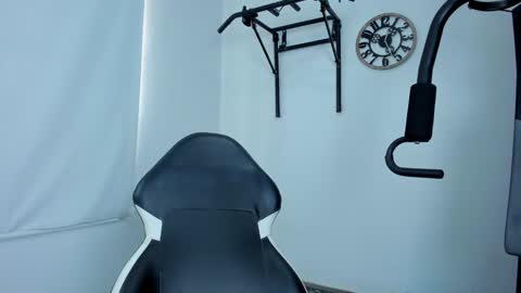 Snapshot of lover_fitnessboy chatting on January 2025 05:27:02 PM kevin online show from January 2025 05:27:02 PM