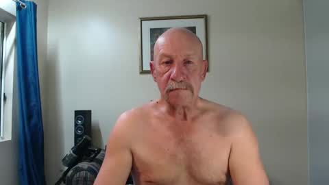 Snapshot of lovesblackazz chatting on December 2024 11:07:01 PM Lovesblackazz online show from December 2024 11:07:01 PM