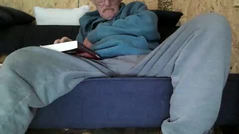 just here to have fun and cum online show from October 2025 07:26:02 PM