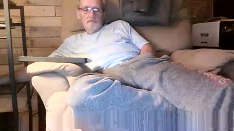 Snapshot of lovesex6565 chatting on April 2026 11:50:01 PM just here to have fun and cum online show from April 2026 11:50:01 PM