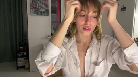 Snapshot of lovesstation chatting on January 2025 03:28:02 PM lovesstation online show from January 2025 03:28:02 PM