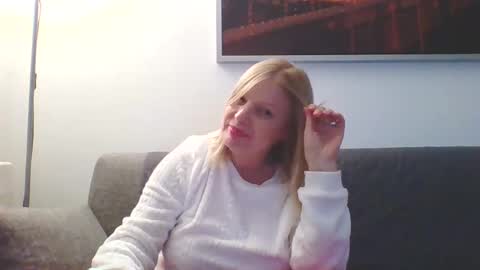 Snapshot of lovestar544963 chatting on December 2024 09:34:02 PM Marlyn online show from December 2024 09:34:02 PM