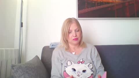 Snapshot of lovestar544963 chatting on January 2025 12:59:01 PM Marlyn online show from January 2025 12:59:01 PM