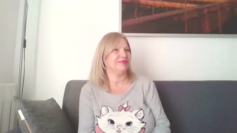 Snapshot of lovestar544963 chatting on February 2025 02:57:02 PM Marlyn online show from February 2025 02:57:02 PM