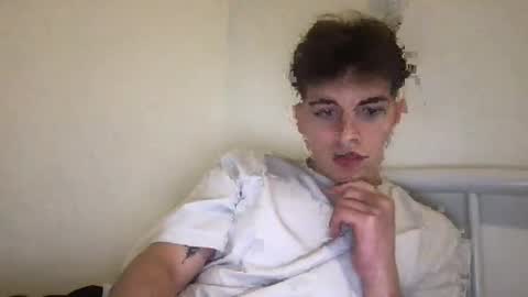 Snapshot of lovet1me chatting on February 2026 04:45:02 PM luv online show from February 2026 04:45:02 PM