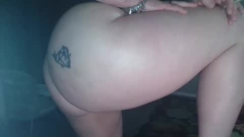 Snapshot of lovetubes101 chatting on April 2026 12:13:01 AM lovetubes101 online show from April 2026 12:13:01 AM