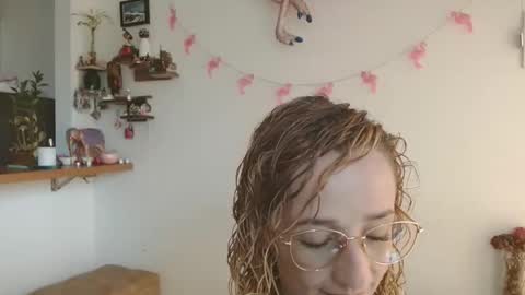 Snapshot of loving__lily chatting on November 2025 03:13:02 PM loving online show from November 2025 03:13:02 PM