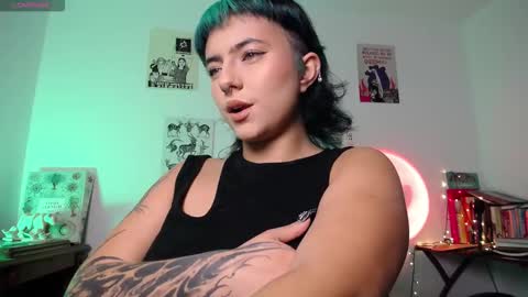 loving_alma online show from October 2025 02:45:01 AM