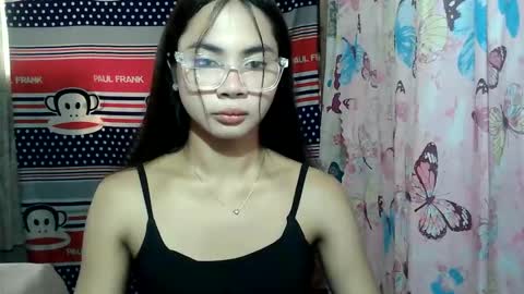 loving_rhean online show from May 2026 03:35:01 AM