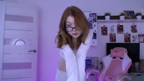 Snapshot of lower_angel chatting on December 2024 09:20:01 PM Loly online show from December 2024 09:20:01 PM