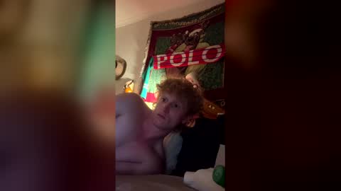 lowkey42011 online show from December 2025 06:46:02 PM