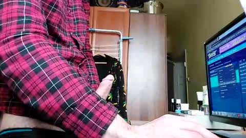 Lshot D online show from February 2025 02:05:01 PM