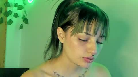 Jenn online show from April 2026 06:37:01 PM