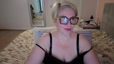 Snapshot of luana0809 chatting on December 2025 08:23:01 AM luana online show from December 2025 08:23:01 AM