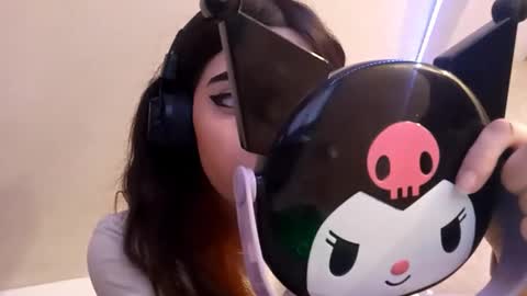 Snapshot of luannmaixner chatting on December 2025 04:07:02 AM luannmaixner online show from December 2025 04:07:02 AM