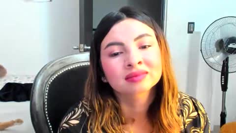 luara__01__lecat_1 online show from November 2025 11:28:01 PM