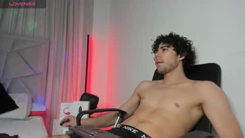 Luca Ferrer online show from January 2026 01:53:01 AM